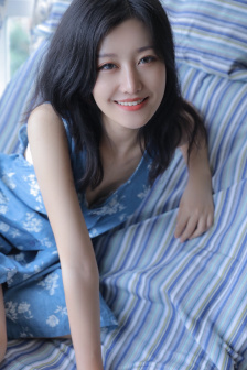 YSL水蜜桃86满十八岁
